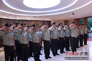 亚泰官方：谢晖首战进入替补席稳定军心，助教负责临场指挥